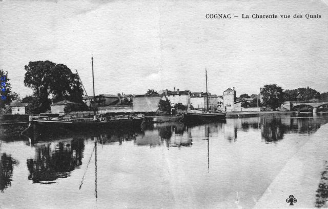 Cognac la Charente vue des quais.jpg